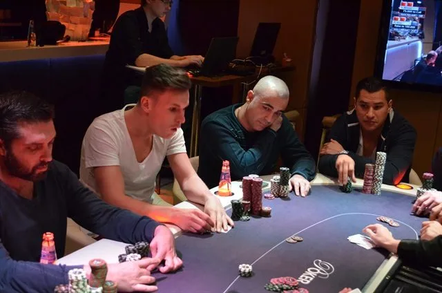Benso, Duimen, Lahdo en Verdonschot | 2015/03 - Rotterdam Poker Series - 1.000 eu Main Event 